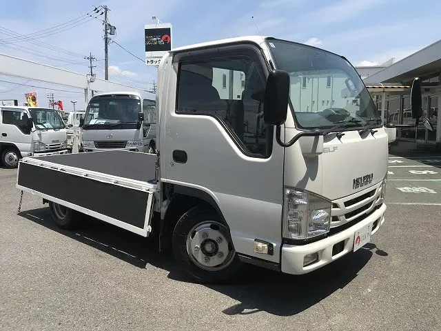 いすゞ エルフ 2RG-NJR88A(2WD)の写真10