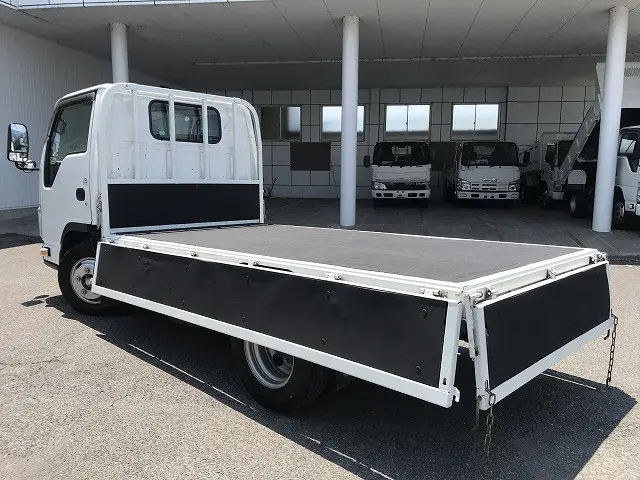 いすゞ エルフ 2RG-NJR88A(2WD)の写真13