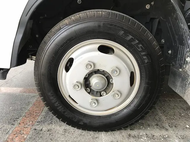 いすゞ エルフ 2RG-NJR88A(2WD)の写真27