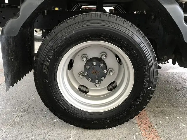 いすゞ エルフ 2RG-NJR88A(2WD)の写真29