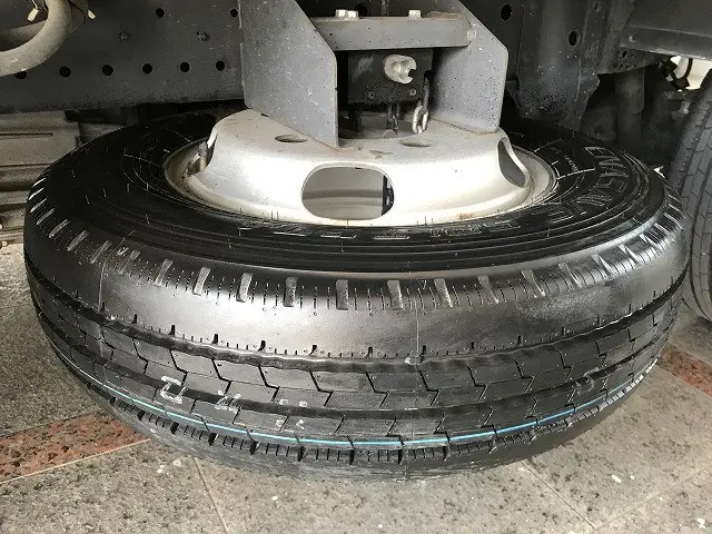 いすゞ エルフ 2RG-NJR88A(2WD)の写真30
