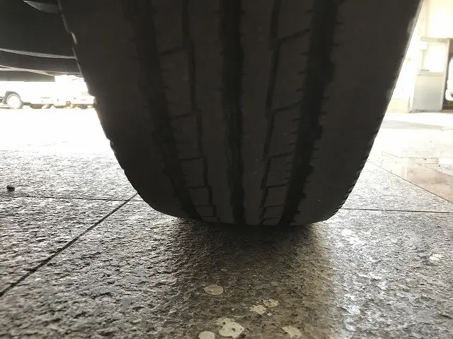 いすゞ エルフ 2RG-NJR88A(2WD)の写真31