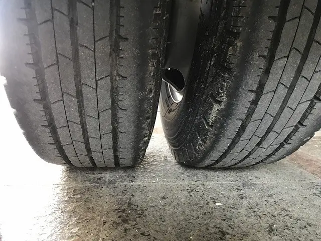いすゞ エルフ 2RG-NJR88A(2WD)の写真33