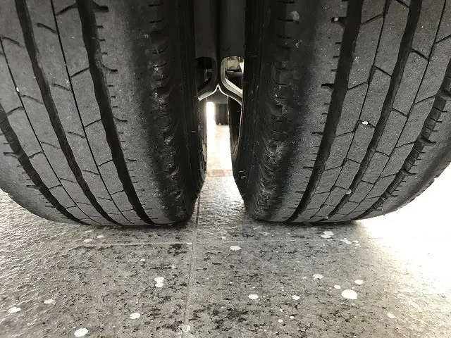 いすゞ エルフ 2RG-NJR88A(2WD)の写真34