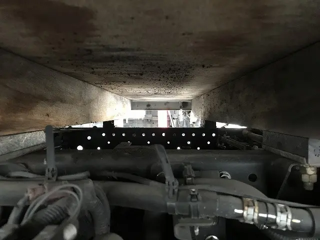いすゞ エルフ 2RG-NJR88A(2WD)の写真36