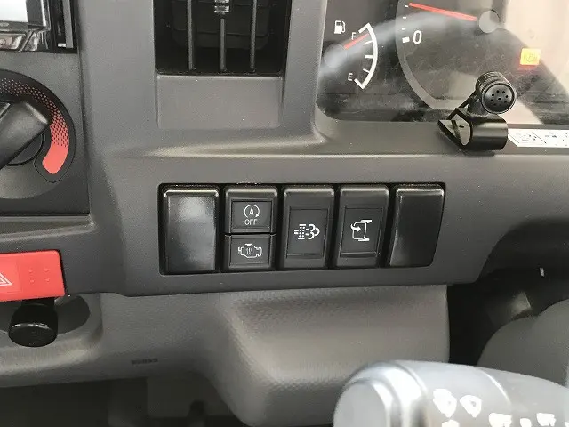 いすゞ エルフ 2RG-NJR88A(2WD)の写真41