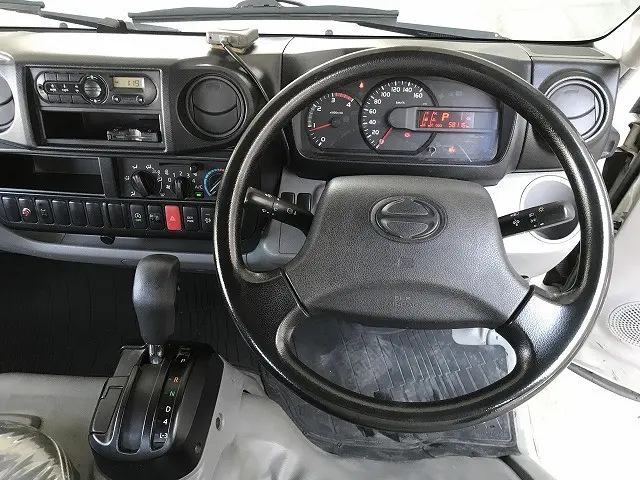 日野 デュトロ TPG-XZU650M(2WD)の写真31