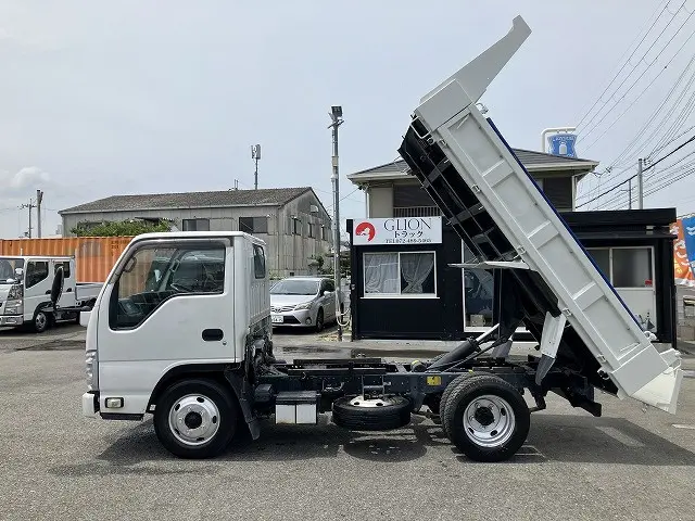 いすゞ エルフ TKG-NKR85AN(2WD)の写真4