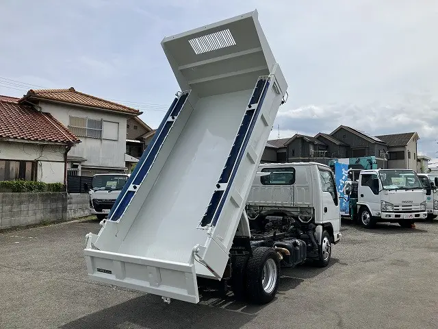 いすゞ エルフ TKG-NKR85AN(2WD)の写真8