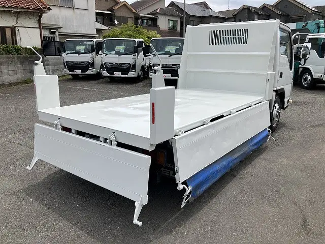 いすゞ エルフ TKG-NKR85AN(2WD)の写真22
