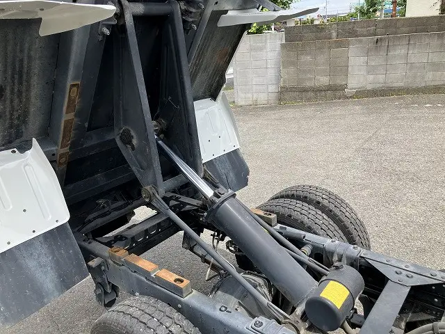 いすゞ エルフ TKG-NKR85AN(2WD)の写真27