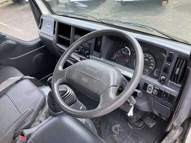 いすゞ エルフ TKG-NKR85AN(2WD)の写真36