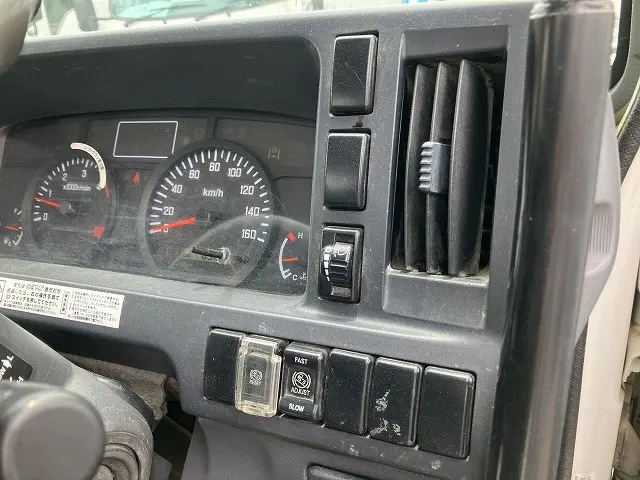 いすゞ エルフ TKG-NKR85AN(2WD)の写真37