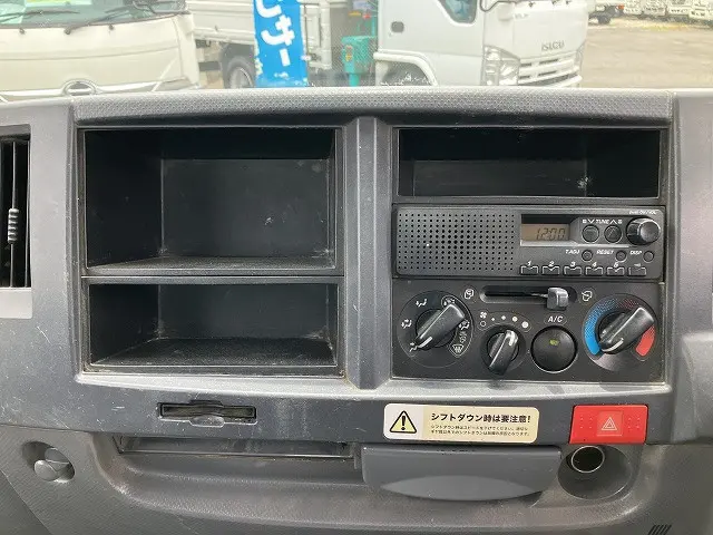 いすゞ エルフ TKG-NKR85AN(2WD)の写真40