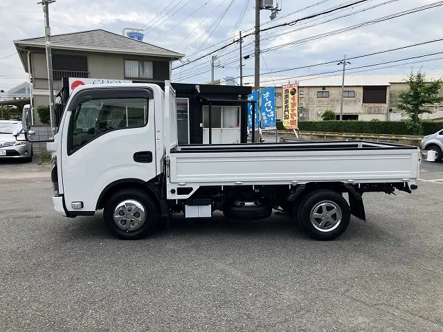 いすゞ エルフ 2TG-NJR88AF(2WD)の写真4