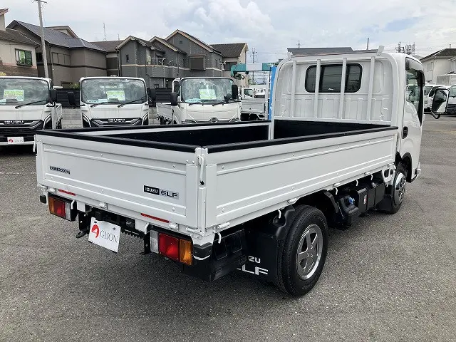 いすゞ エルフ 2TG-NJR88AF(2WD)の写真8