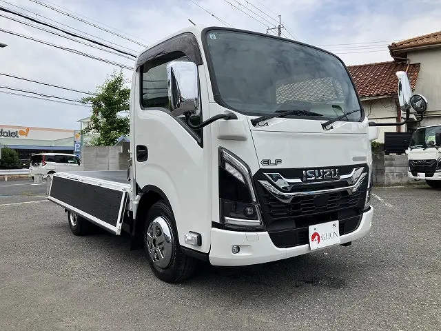 いすゞ エルフ 2TG-NJR88AF(2WD)の写真10