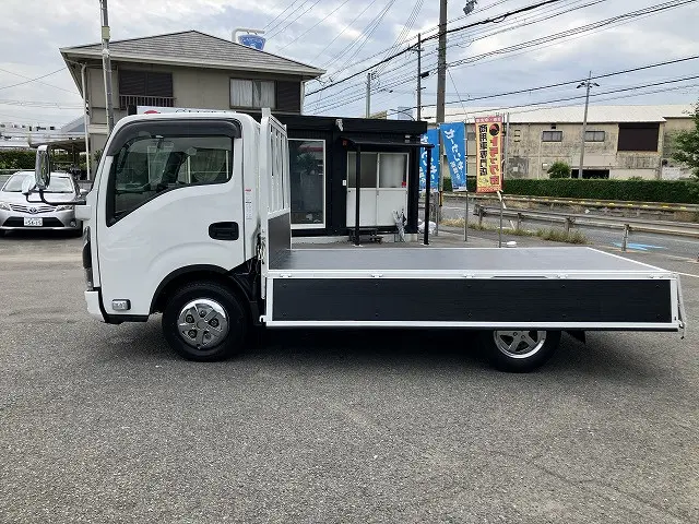 いすゞ エルフ 2TG-NJR88AF(2WD)の写真11