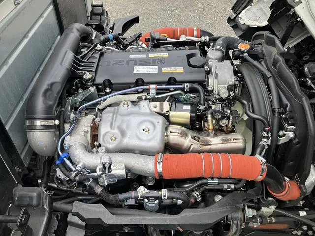 いすゞ エルフ 2TG-NJR88AF(2WD)の写真17