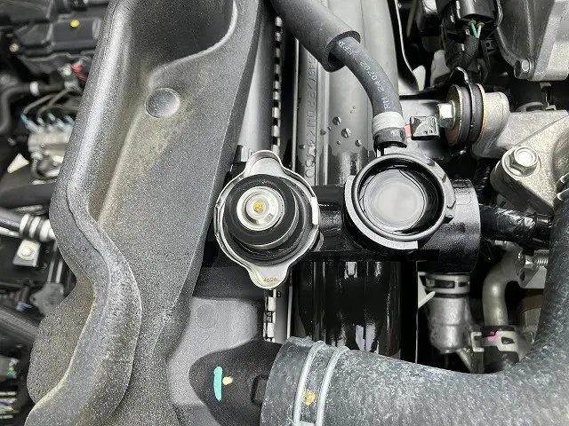 いすゞ エルフ 2TG-NJR88AF(2WD)の写真20