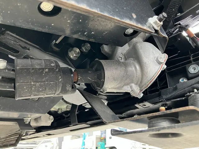 いすゞ エルフ 2TG-NJR88AF(2WD)の写真22