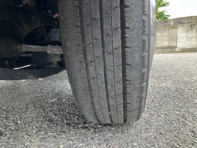 いすゞ エルフ 2TG-NJR88AF(2WD)の写真25