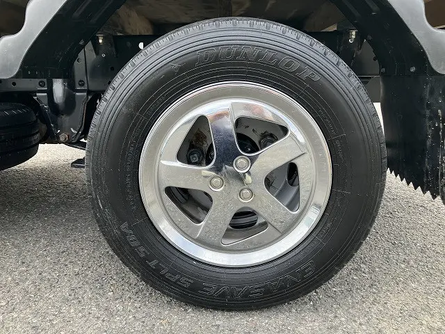 いすゞ エルフ 2TG-NJR88AF(2WD)の写真30