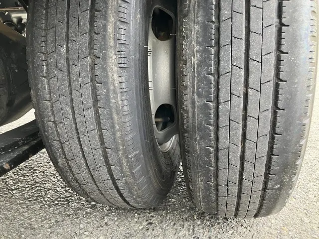 いすゞ エルフ 2TG-NJR88AF(2WD)の写真31