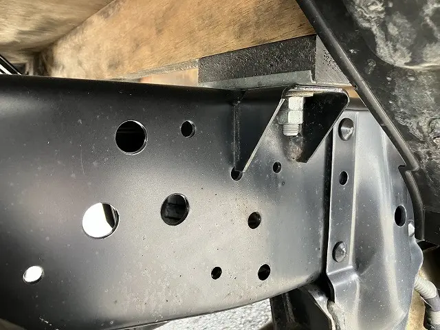 いすゞ エルフ 2TG-NJR88AF(2WD)の写真35