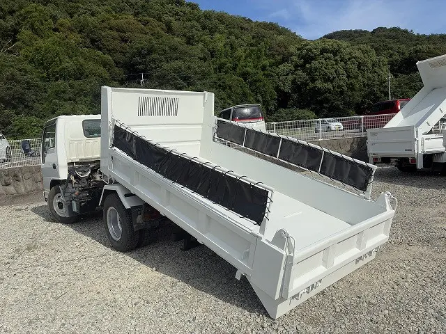 いすゞ エルフ KC-NKR66EP(2WD)の写真6