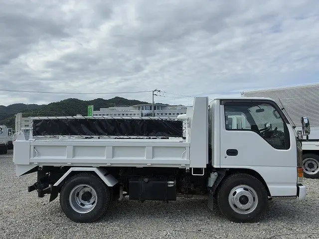 いすゞ エルフ KC-NKR66EP(2WD)の写真12