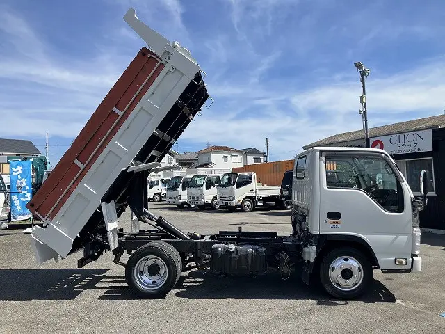 いすゞ エルフ TPG-NKR85AN(2WD)の写真5