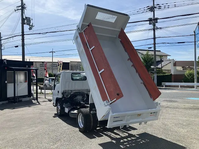 いすゞ エルフ TPG-NKR85AN(2WD)の写真6