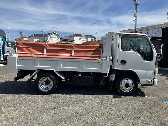 いすゞ エルフ TPG-NKR85AN(2WD)の写真12
