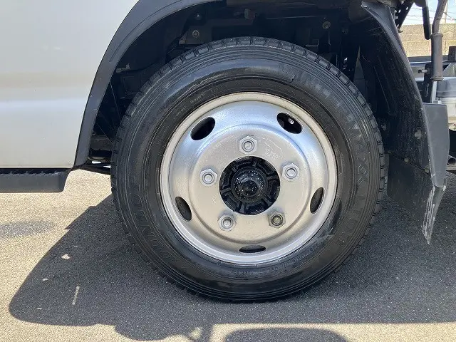 いすゞ エルフ TPG-NKR85AN(2WD)の写真23
