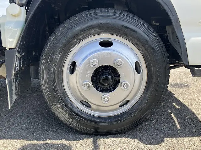 いすゞ エルフ TPG-NKR85AN(2WD)の写真25