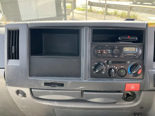 いすゞ エルフ TPG-NKR85AN(2WD)の写真37