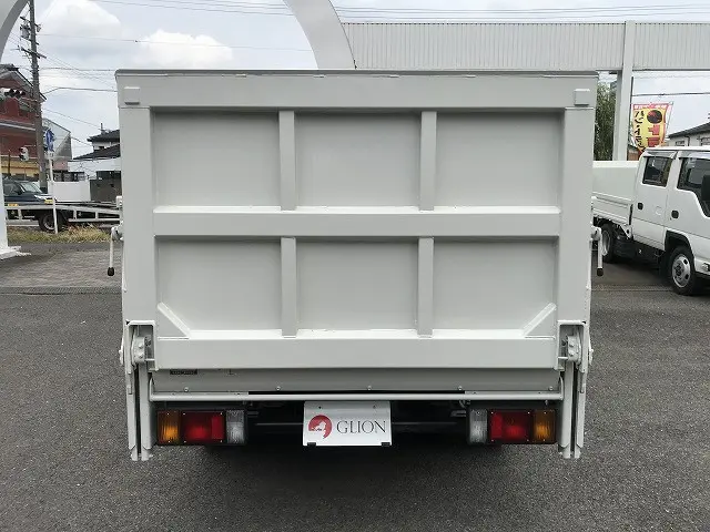 いすゞ エルフ TRG-NJR85A(2WD)の写真5
