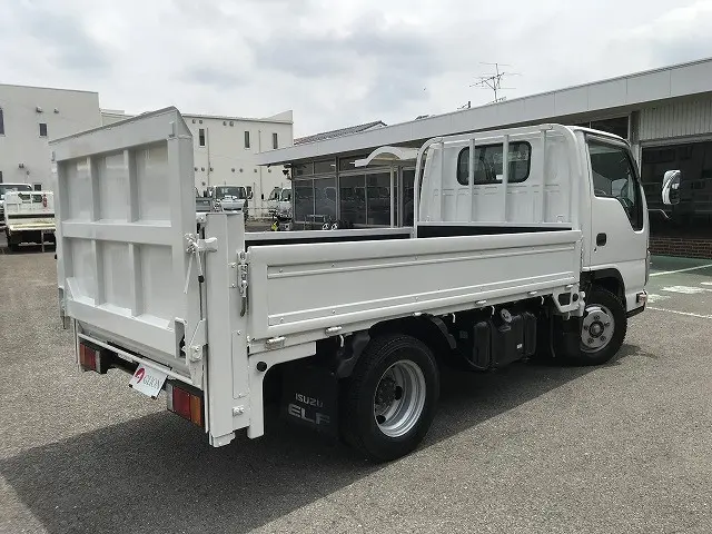 いすゞ エルフ TRG-NJR85A(2WD)の写真6
