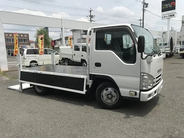 いすゞ エルフ TRG-NJR85A(2WD)の写真10