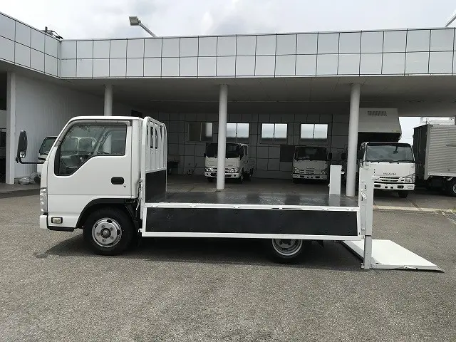 いすゞ エルフ TRG-NJR85A(2WD)の写真14