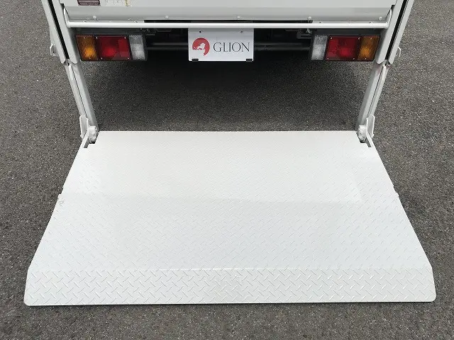 いすゞ エルフ TRG-NJR85A(2WD)の写真17