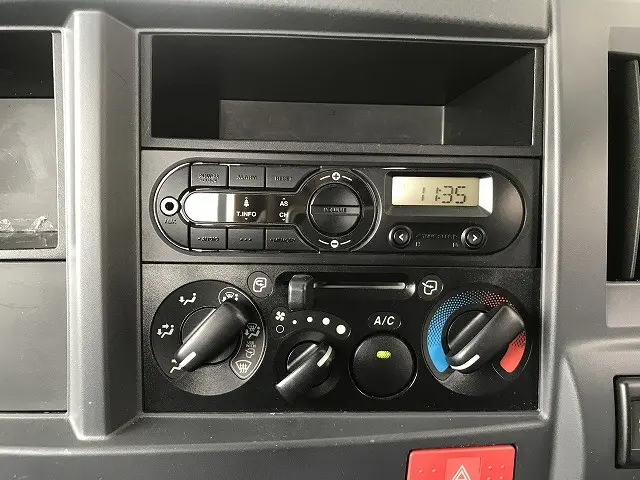 いすゞ エルフ TRG-NJR85A(2WD)の写真28