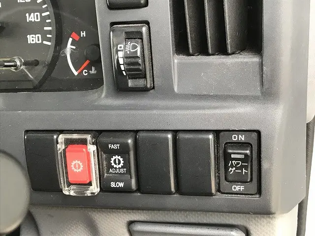 いすゞ エルフ TRG-NJR85A(2WD)の写真30