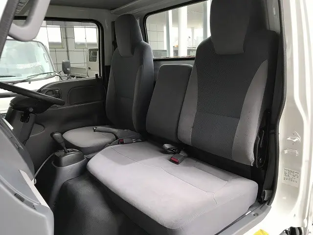いすゞ エルフ TRG-NJR85A(2WD)の写真35