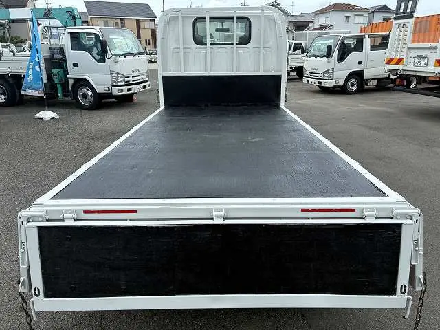 いすゞ エルフ TPG-NJR85A(2WD)の写真16