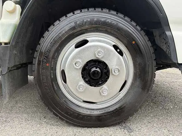 いすゞ エルフ TPG-NJR85A(2WD)の写真26