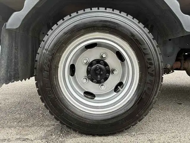 いすゞ エルフ TPG-NJR85A(2WD)の写真27