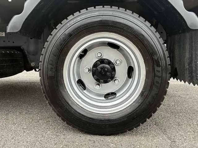 いすゞ エルフ TPG-NJR85A(2WD)の写真28