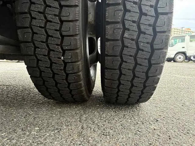 いすゞ エルフ TPG-NJR85A(2WD)の写真32